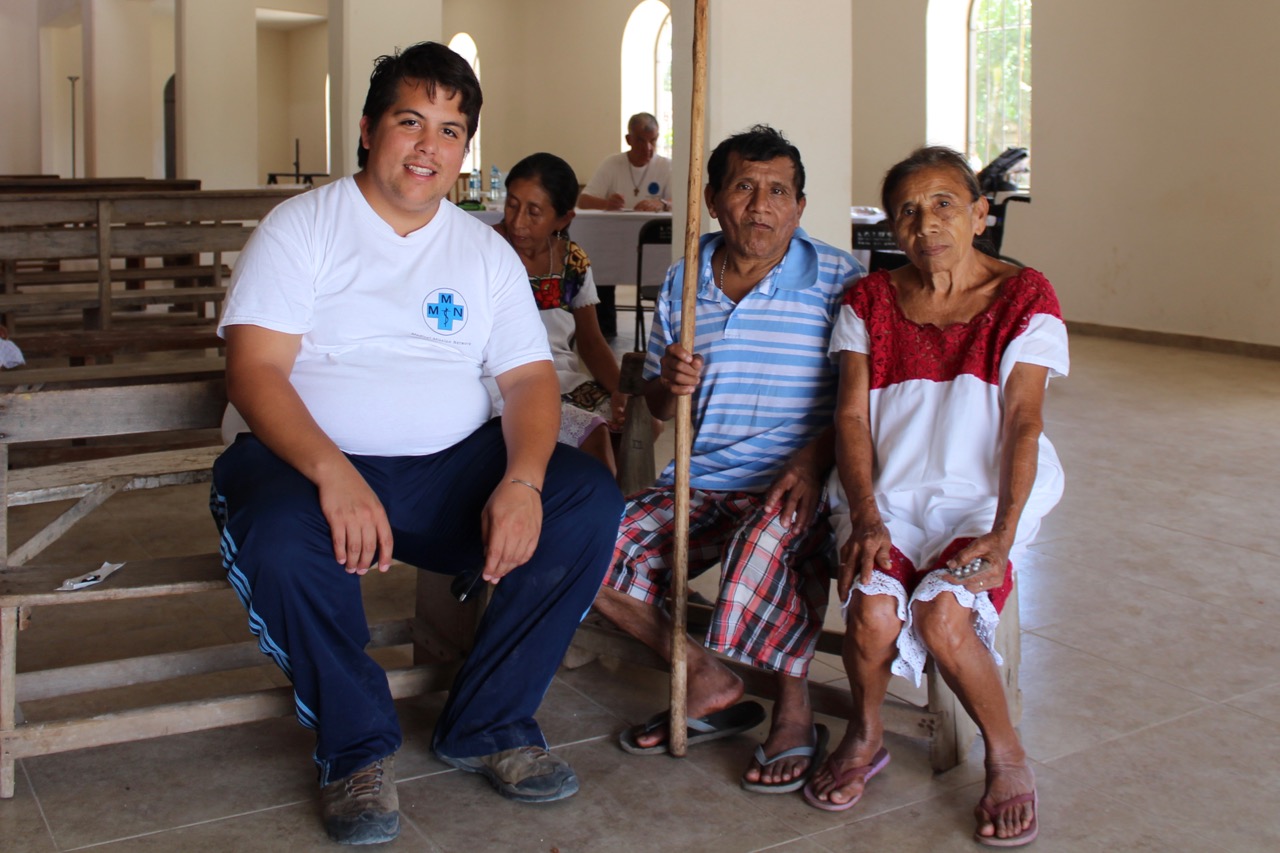 Dr. Juan Pablo Aguilar Mendoza, Juan und seine Mutter